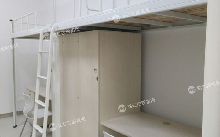 吃的香他她，員工宿舍床也要睡得香他她